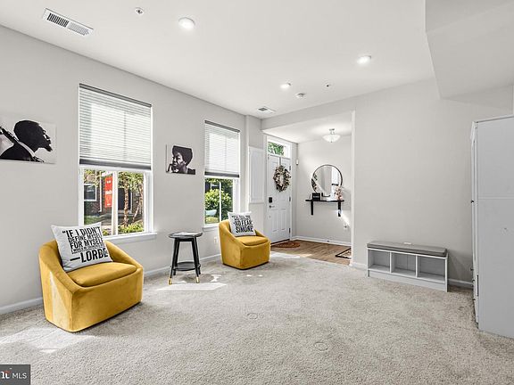 3rd image of 3606 Goswell Aly