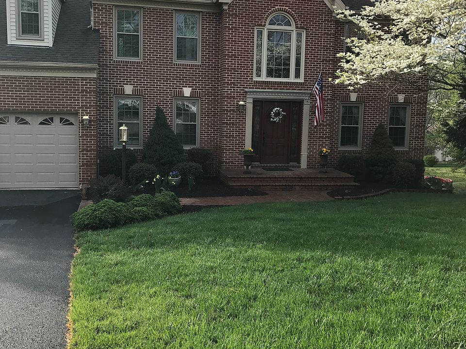 1st image of 15025 Knickerbocker Dr