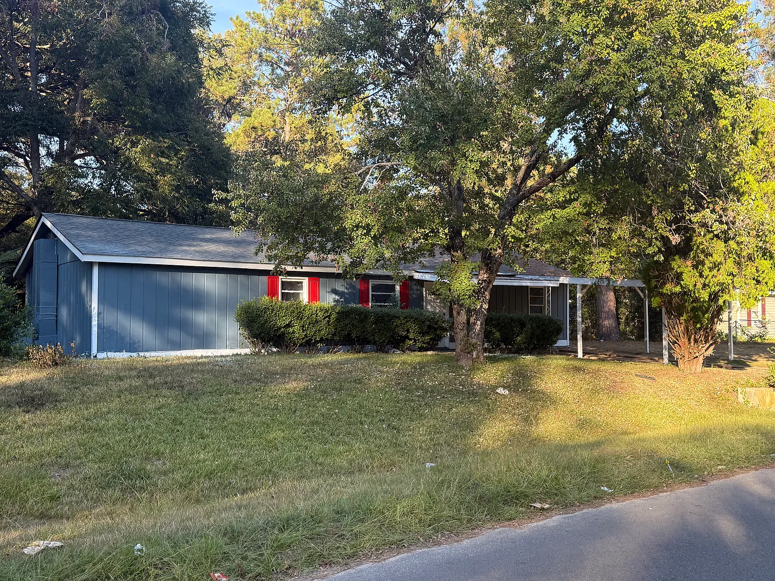 3 bed, 1300 sqft, $950 — Photo 4