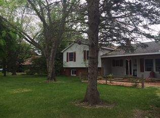 10319 Dobbin Ln, Plymouth, MI 48170