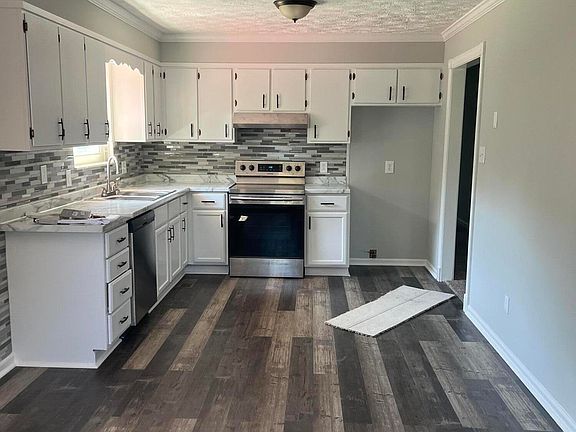 5th image of 878 Dogwood Ln
