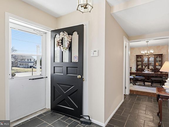 4th image of 145 Frog Hollow Rd