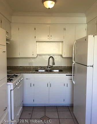 4th image of 6017 Lexington Ave APT 203