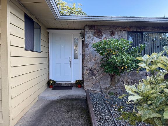 2nd image of 26898 32a Ave