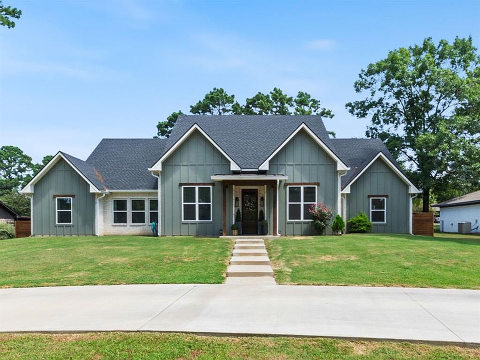 1st image of 1008 Riveria Dr