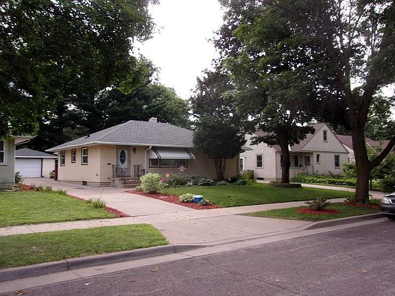 3rd image of 1546 Chamber St