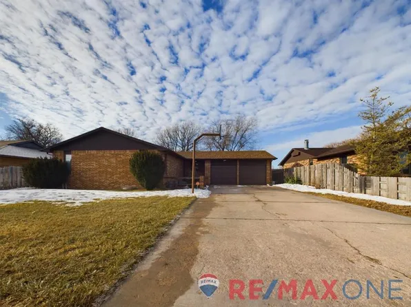 2613 N Coachman Ln, Garden City, KS 67846