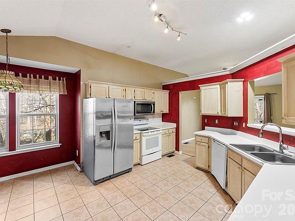 4th image of 11608 Long Forest Dr