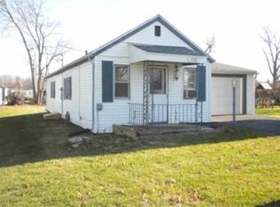 110 S School St, Atkinson, IL 61235