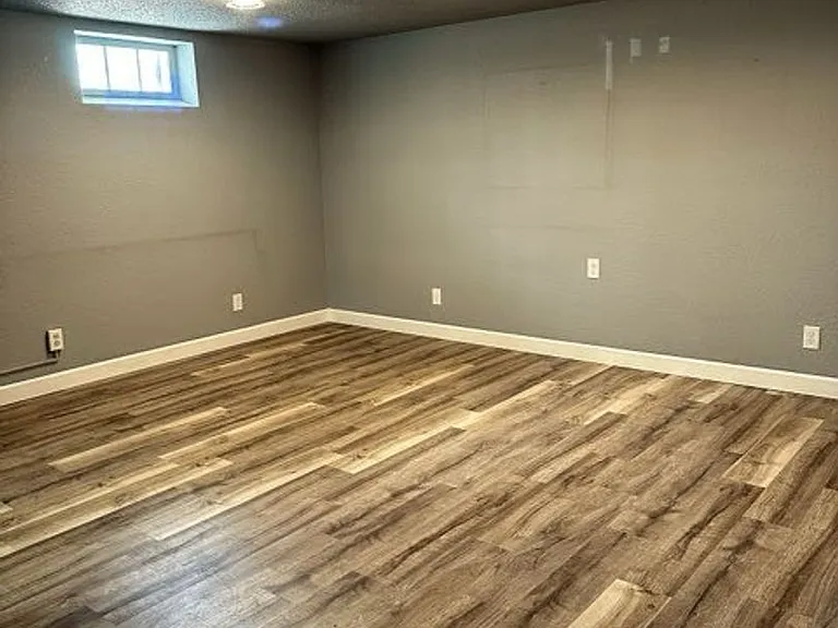 835 Fairfax St — Photo 9