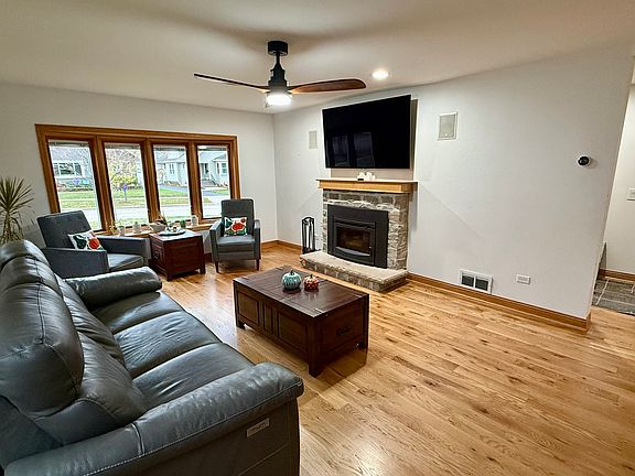 5th image of 512 E Sunnyside Ave