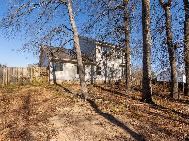 700 Keyes Dr — Photo 26
