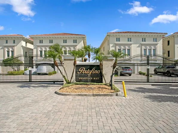 1040 Paseo Del Rio NE, Saint Petersburg, FL 33702