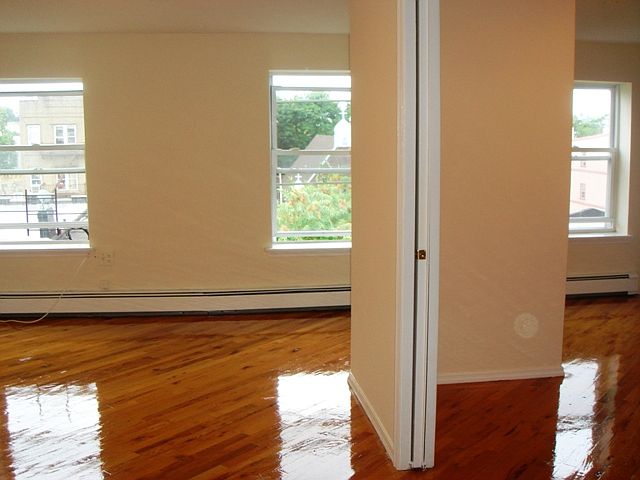 1st image of 260 18th St APT 4