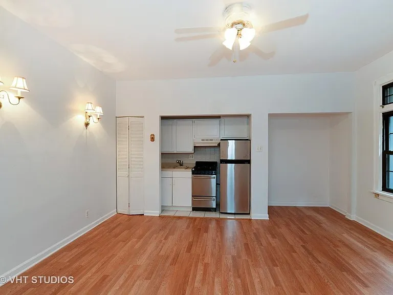 1127 W Farwell Ave #207 — Photo 3