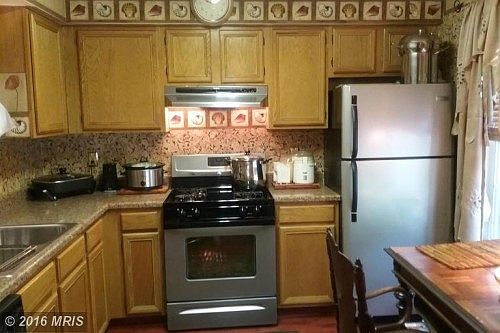 3rd image of 7220 Mahogany Dr