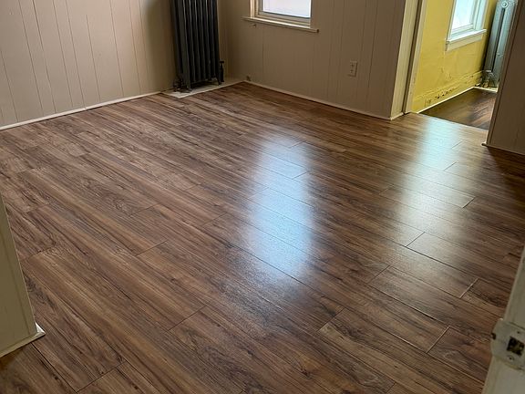 3rd image of 324 N 10th St