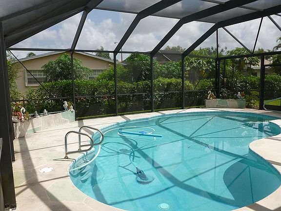 Screened Pool