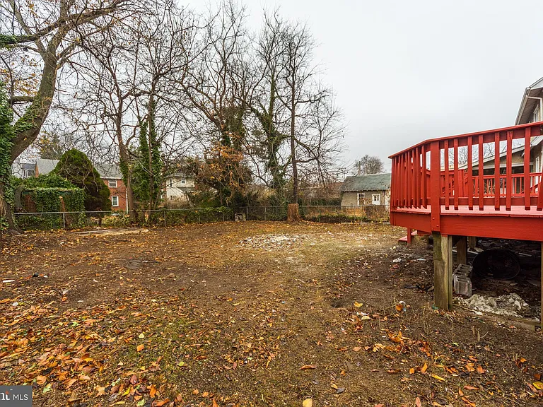 12 Montrose Ave — Photo 11