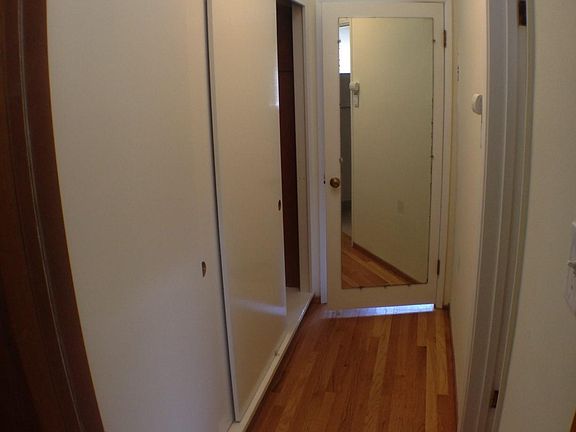 4th image of 355 Everett Ave