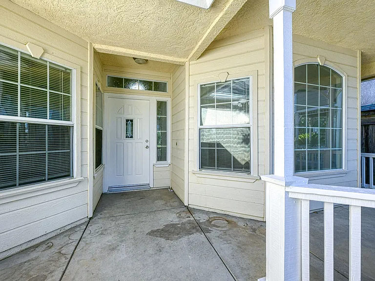 W Celeste Ave — Photo 25