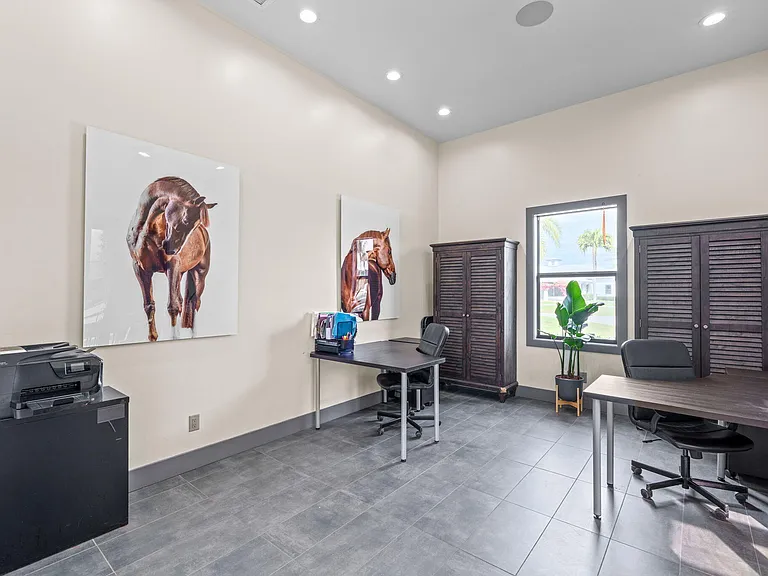 13155 Southfields Rd — Photo 16