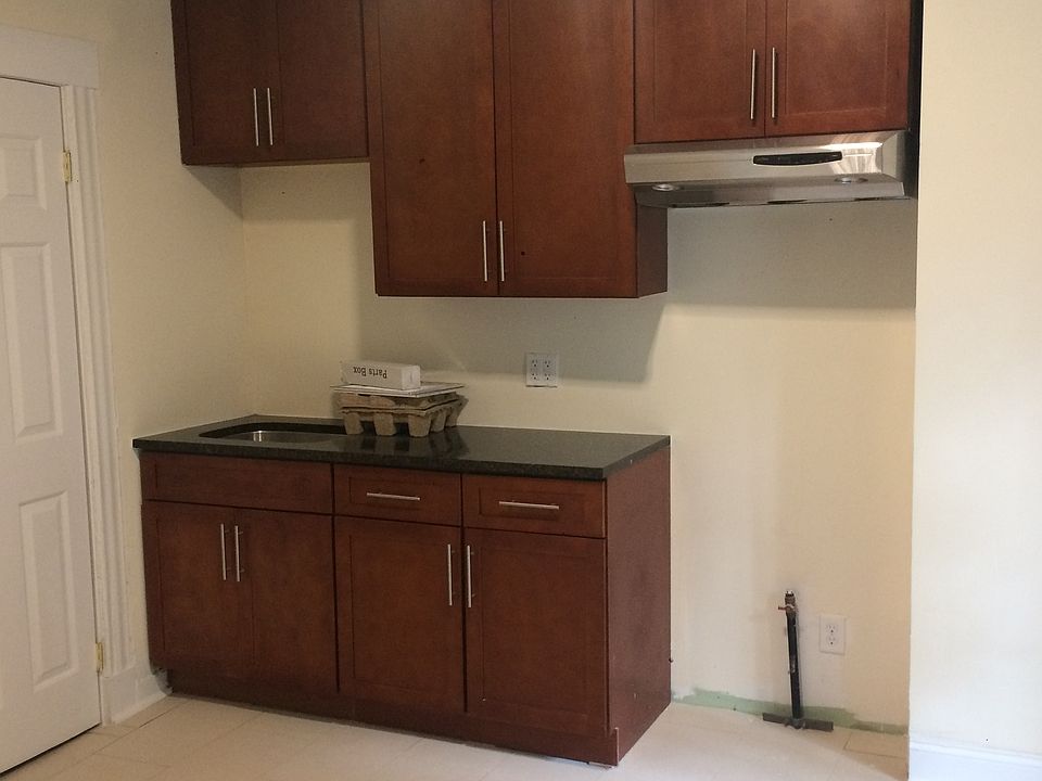2nd image of 292 Woodworth Ave APT 1