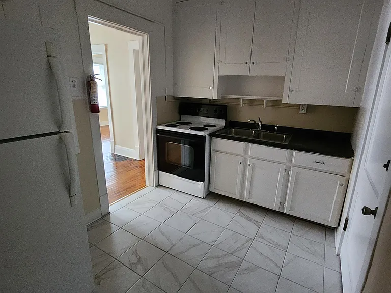 531 Wells Ave NW #1 — Photo 2