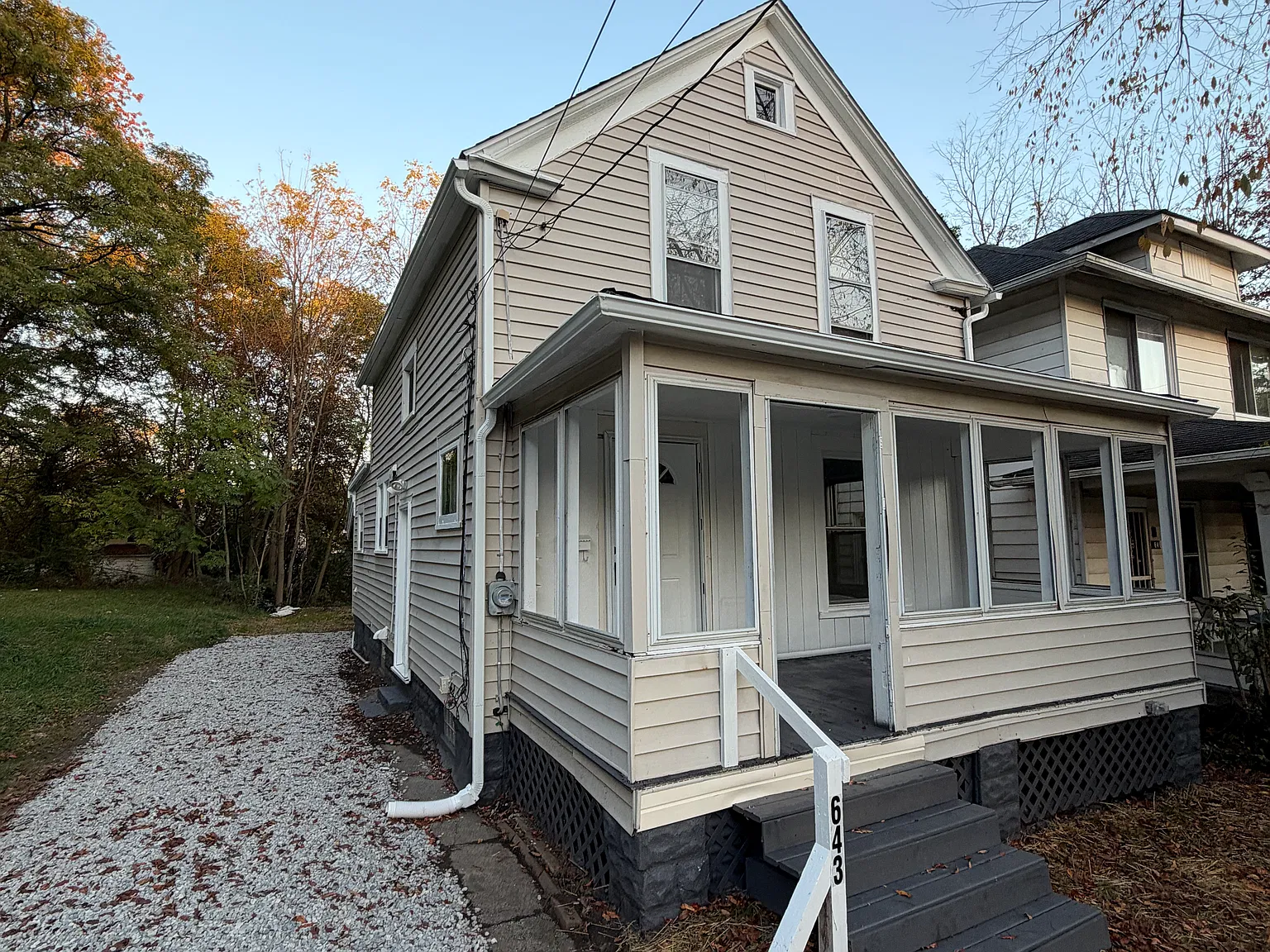 4 bed, 884 sqft, $1,245 — Photo 2