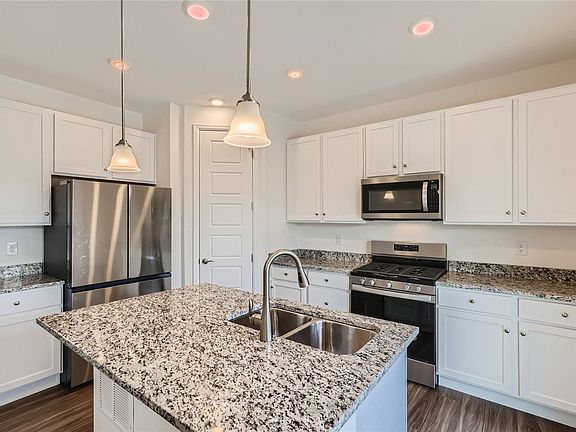 5th image of 2188 Villageview Ln
