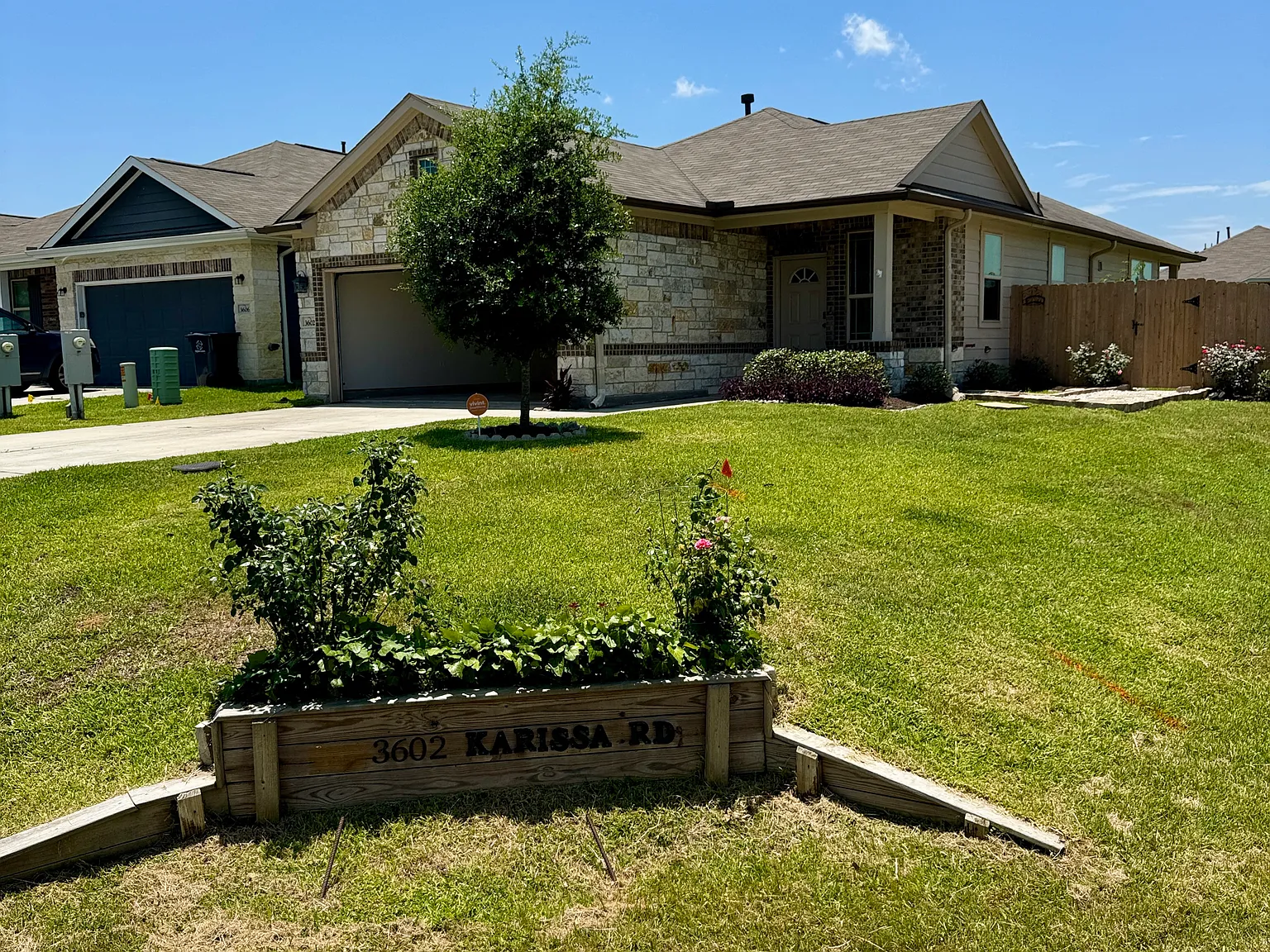 3 bed, 1410 sqft, $1,750 — Photo 1