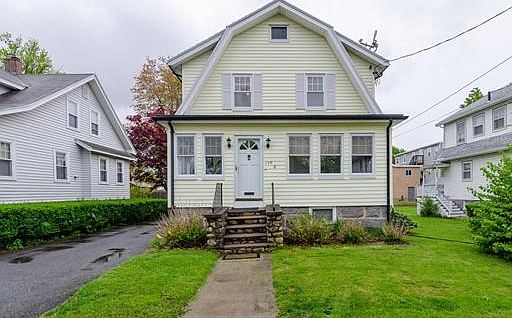 3rd image of 138 E Elm Ave