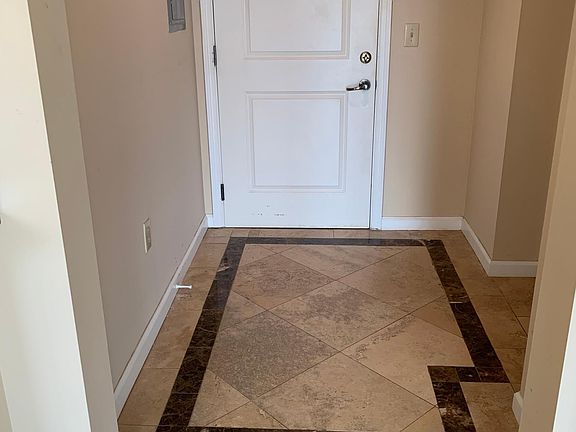 Entrance-Foyer