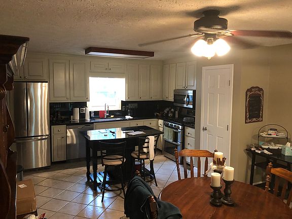 5th image of 411 Doris Dr