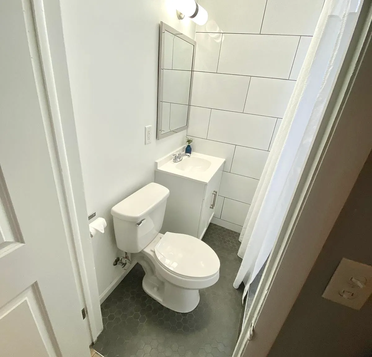 4 bed, $1,900 — Photo 3