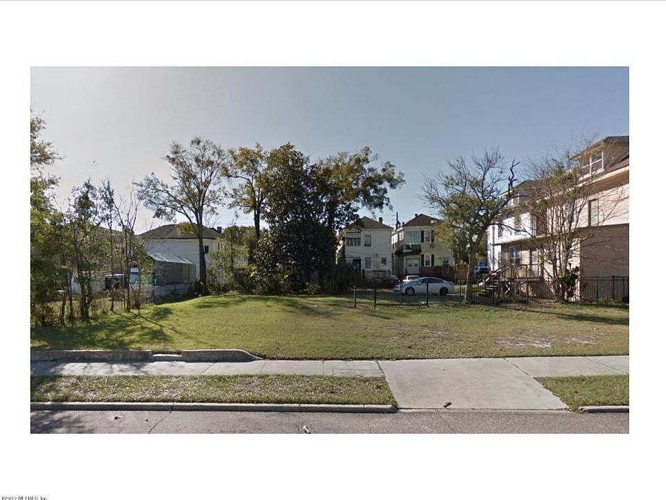 2nd image of 412 E Ashley St