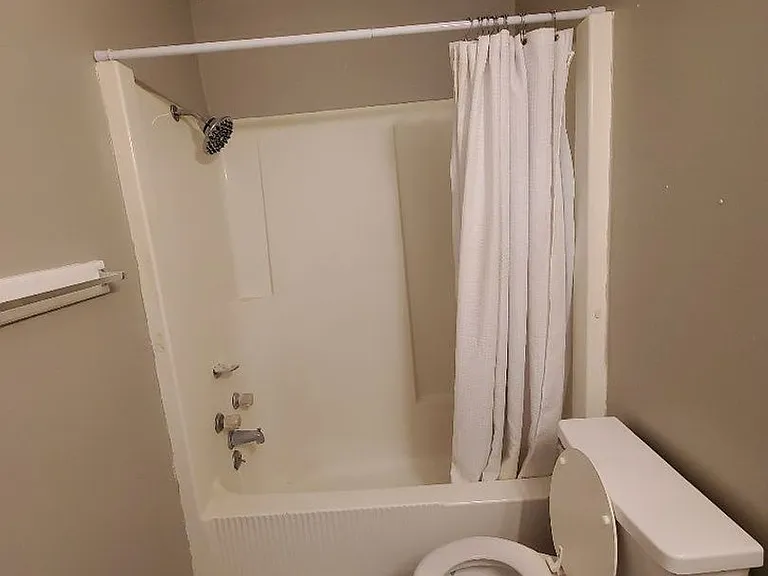2111 NW Lindy Ave — Photo 9