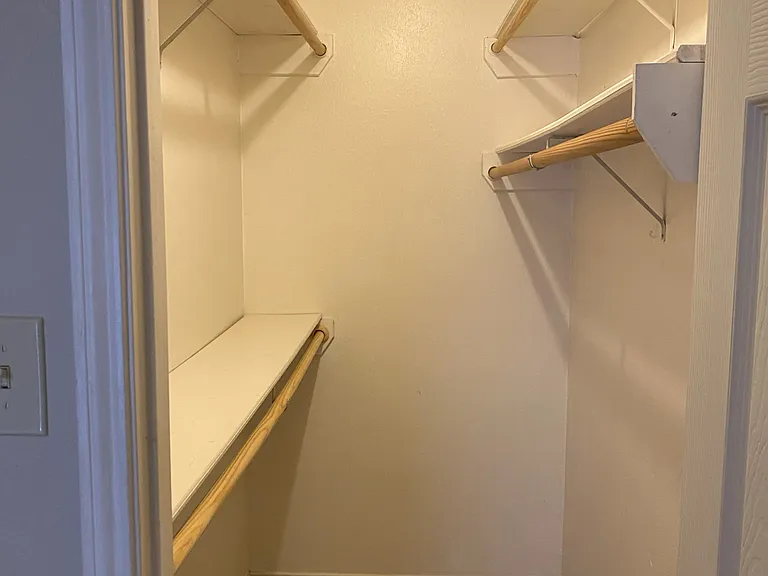 5520 Lewis Ct E — Photo 16