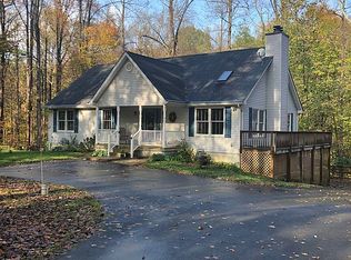 9000 Croom Acres Dr, Upper Marlboro, MD 20772