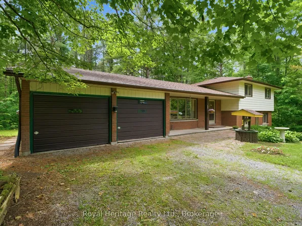 40 Melody Bay Rd, Trent Lakes, ON K0L 1J0