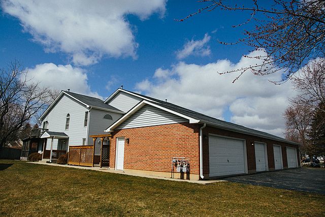 1st image of 319 Wethington Dr #319
