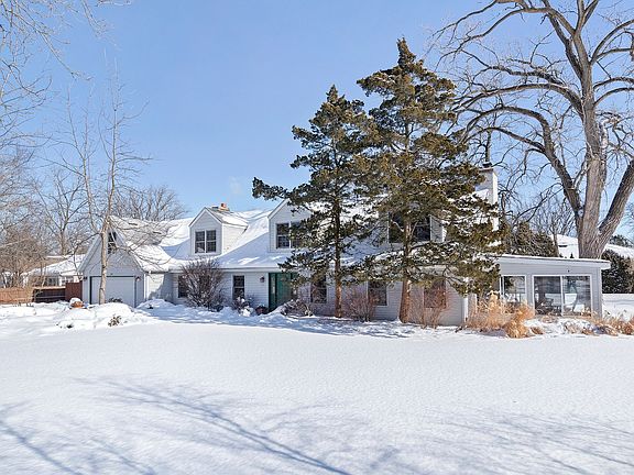 2nd image of 233 Briar Ln