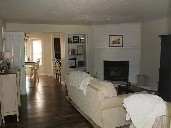 4th image of 2816 N Mill Pl