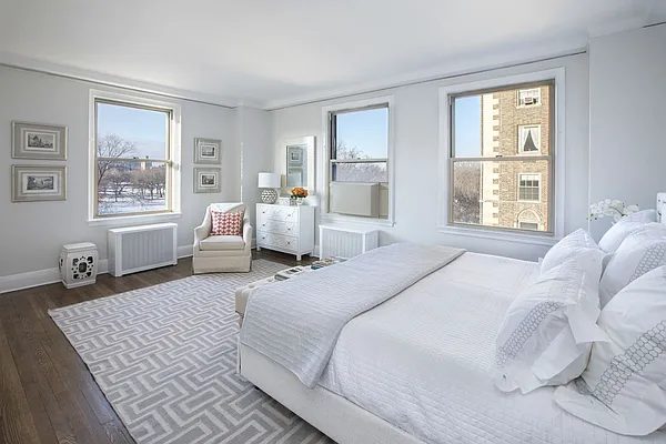 Sold by Stribling | media 16