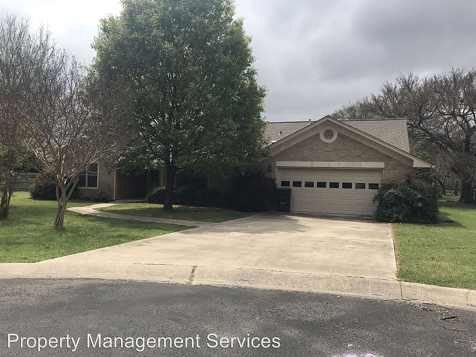 1st image of 617 Paintbrush Hollow St