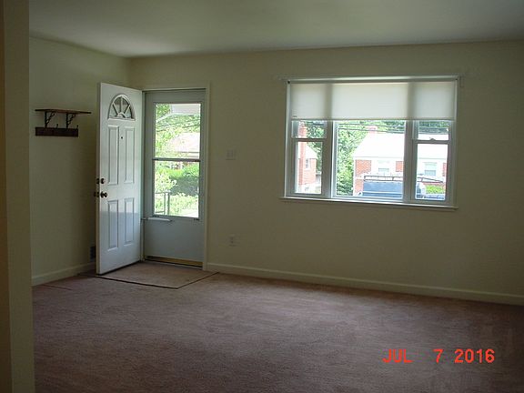 Comfy Living room.
