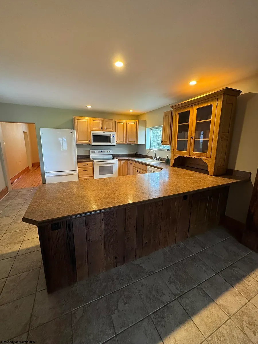 Building Photo - 166 Harner Run