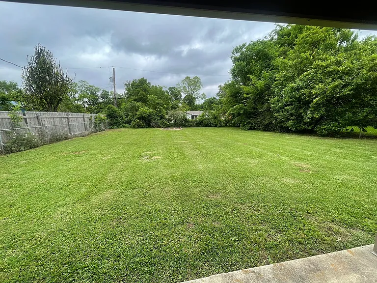 1523 Lampkin Cir — Photo 11