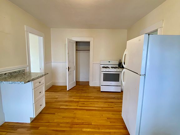 4th image of 199 Merrimac St #4