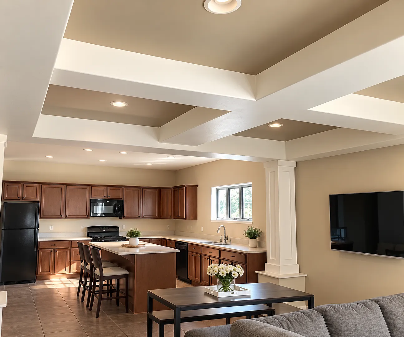 Spacious 5 Bedroom Condo — Photo 1